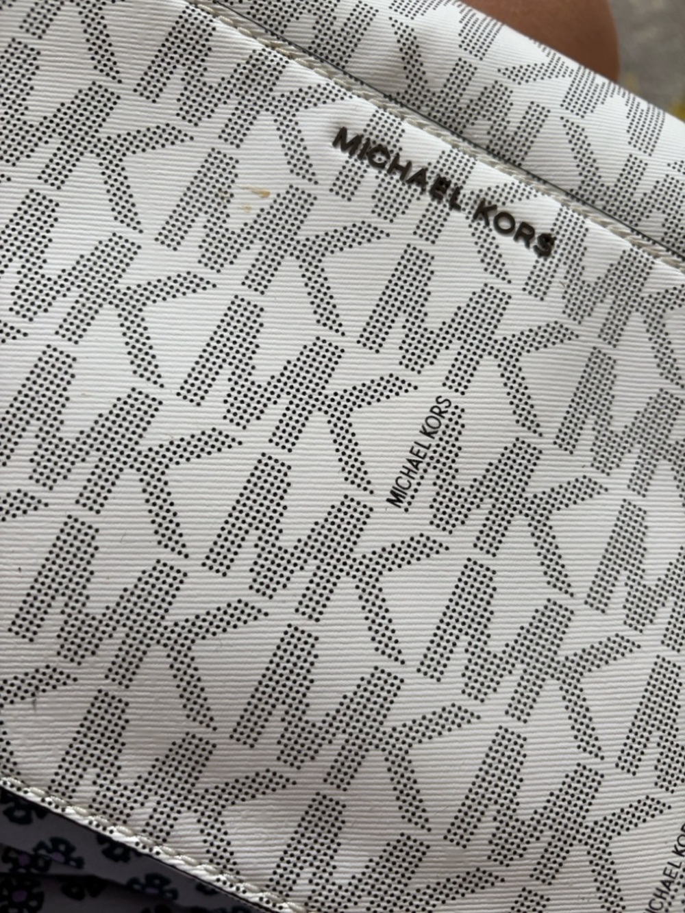 Michael Kors White/Black MK Logo Crossbody Bag - Picture 4 of 7